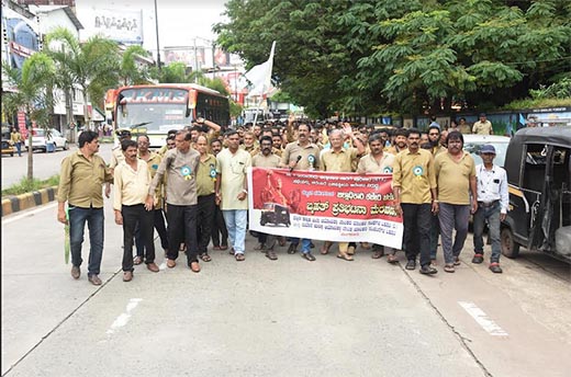 Auto drivers protest